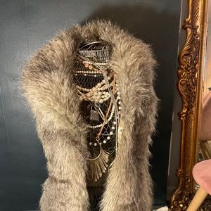 Jack Janika Faux Fur Vest Brown Small